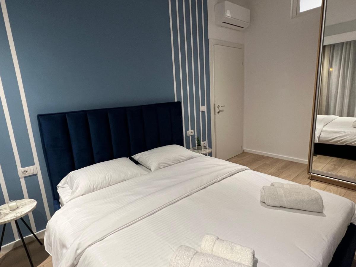 Brand New Apts Located At The City'S Main Square-100 Mbs Wifi Durres Bagian luar foto